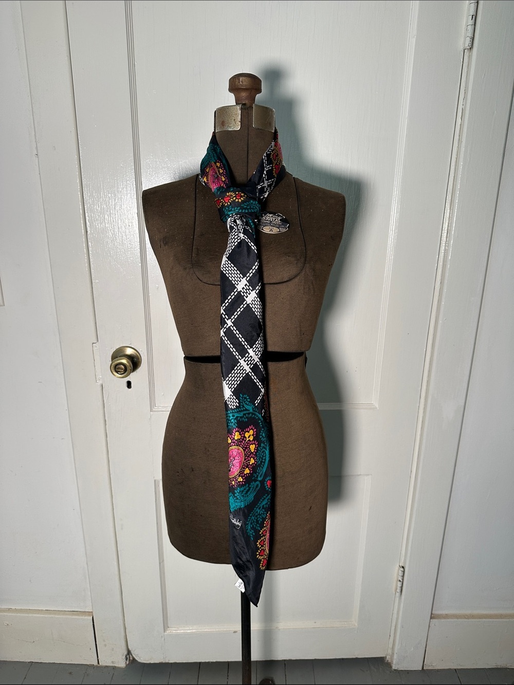 XXL DVF 100% Silk Scarf Kerchief Navy Floral Plaid Paisley Wrap Skirt Pink